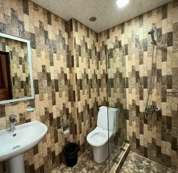 Tigran Hotel By Black & Gold