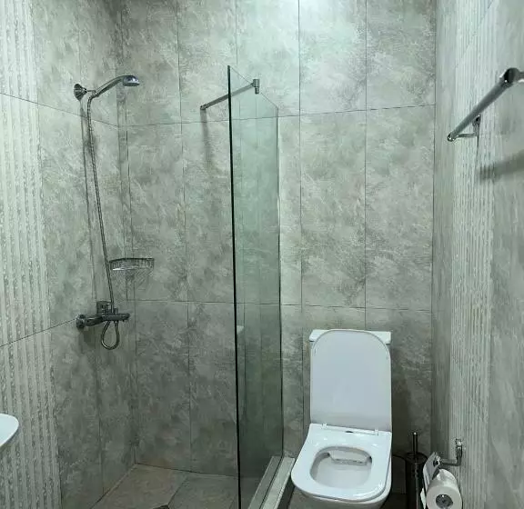 Tigran Hotel By Black & Gold