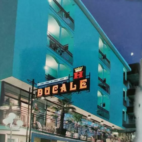 ホテル Ducale