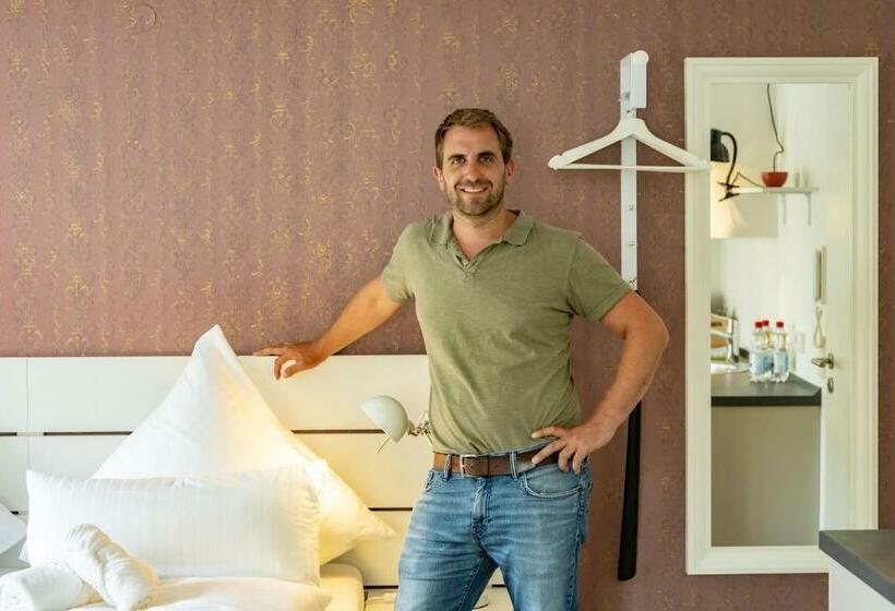 Отель Gästehaus Am Schlossplatz, Z. 1