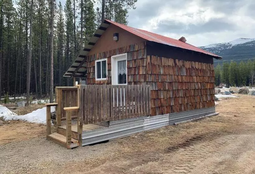 Aamiaismajoitus (B&B) Jade City Dog House