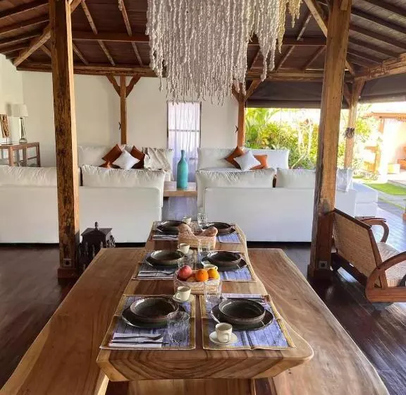 Aamiaismajoitus (B&B) Villa Karma Kama