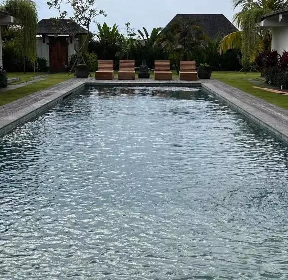 Aamiaismajoitus (B&B) Villa Karma Kama