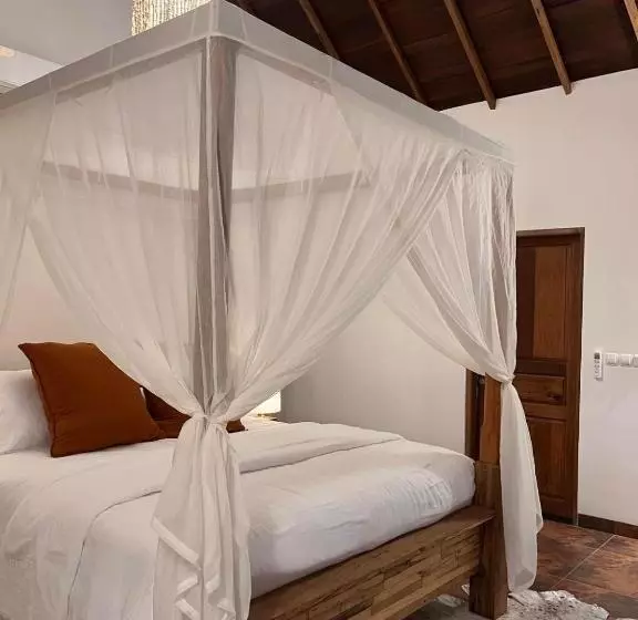 Aamiaismajoitus (B&B) Villa Karma Kama