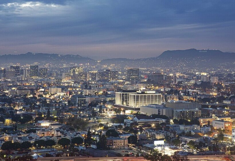 هتل Moxy Downtown Los Angeles