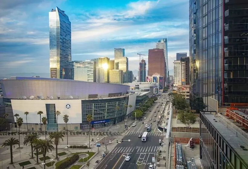 ホテル Moxy Downtown Los Angeles