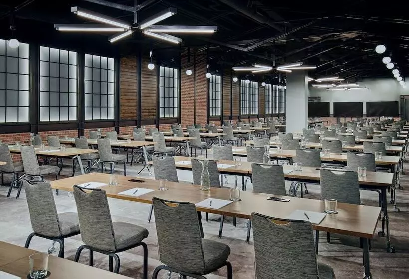 ホテル Moxy Downtown Los Angeles