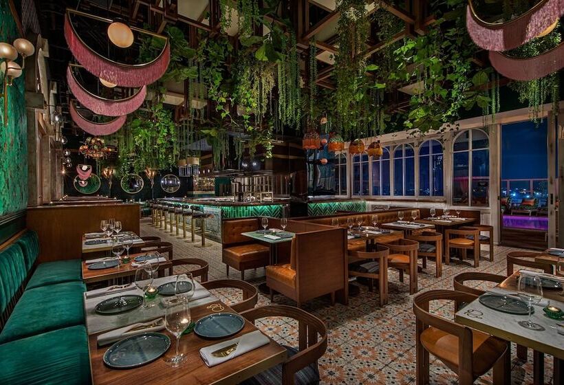 هتل Moxy Downtown Los Angeles