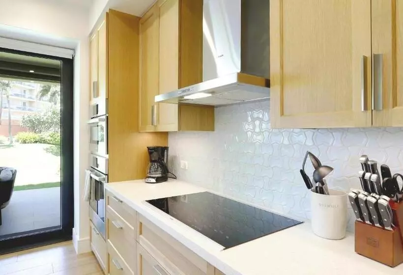 Maui Westside Presents: Honua Kai   Luana Garden Villas 7b