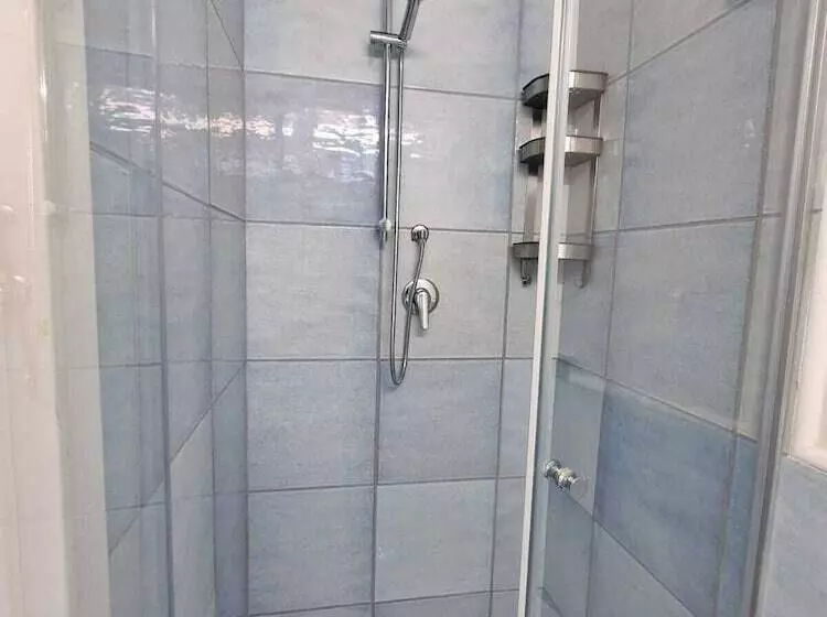 B&b Acquamarine