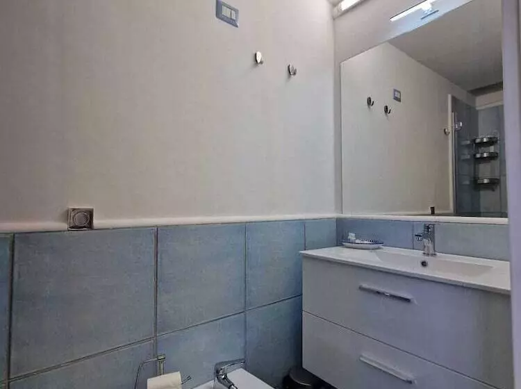 B&b Acquamarine