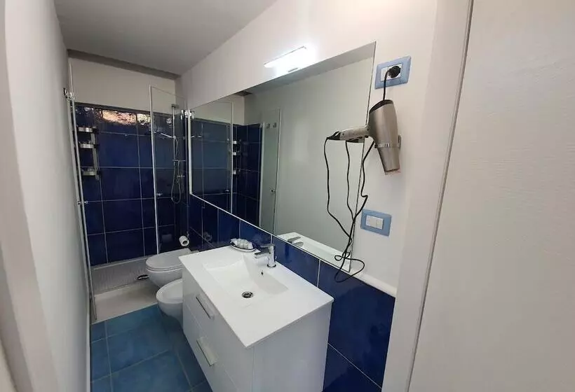 B&b Acquamarine