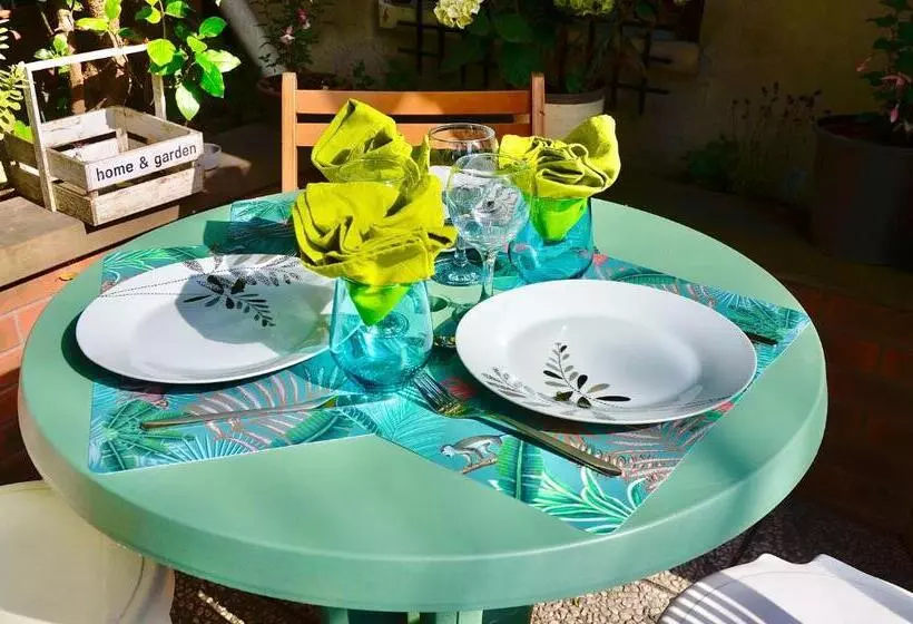 Aamiaismajoitus (B&B) Le Jardin Paris