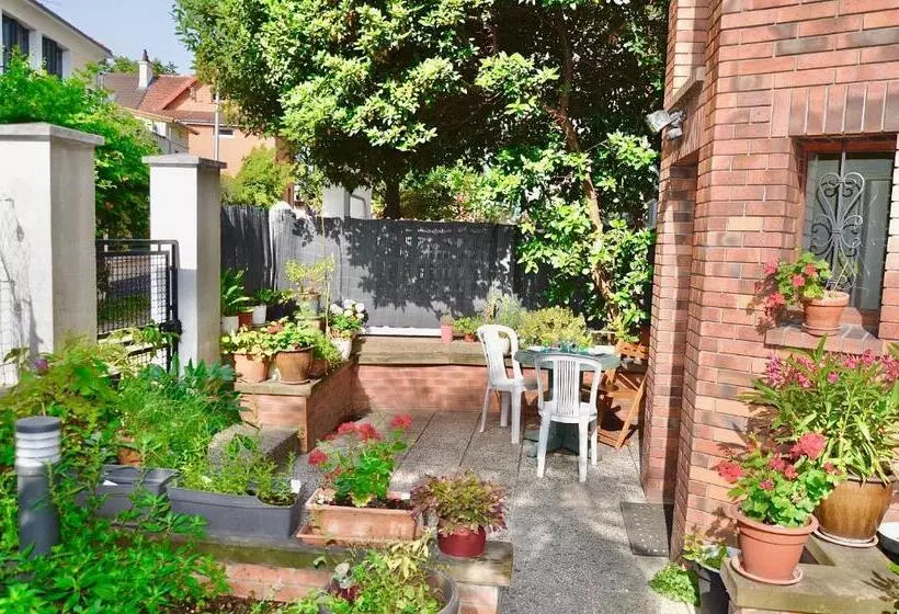 Aamiaismajoitus (B&B) Le Jardin Paris