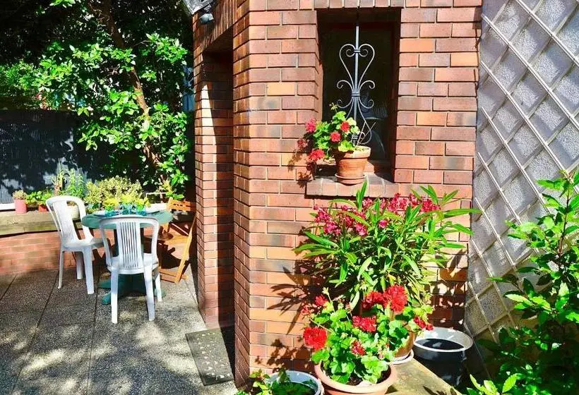Aamiaismajoitus (B&B) Le Jardin Paris