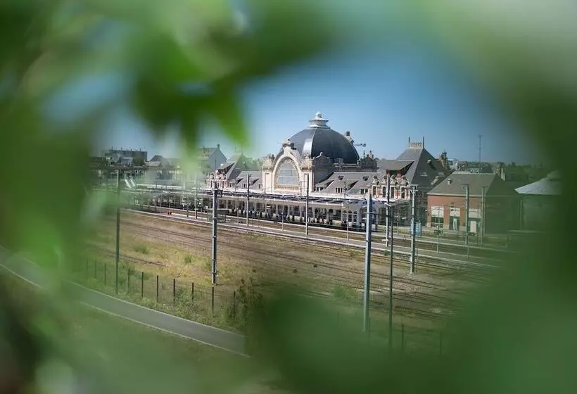 هتل Campanile Saintbrieuc Centre  Gare