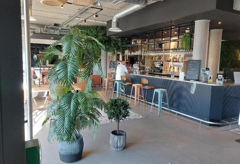 فندق Campanile Saintbrieuc Centre  Gare