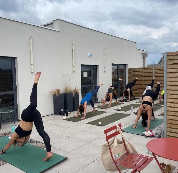 فندق Campanile Saintbrieuc Centre  Gare