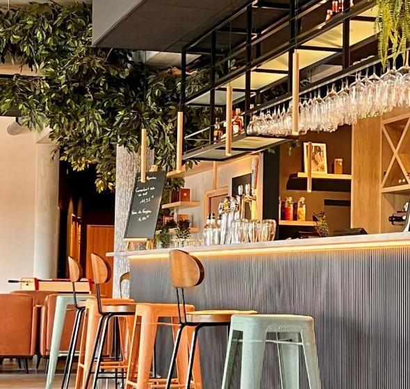 فندق Campanile Saintbrieuc Centre  Gare