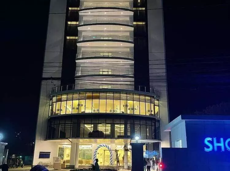 هتل Shopnil Shindhu