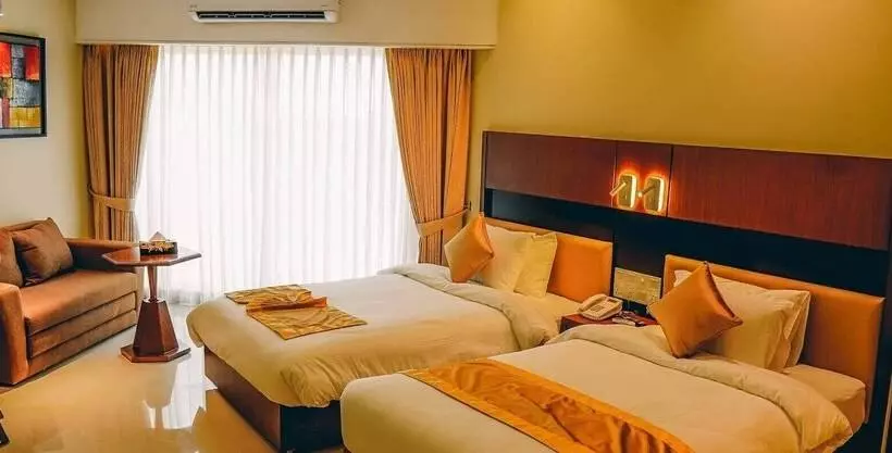 هتل Shopnil Shindhu