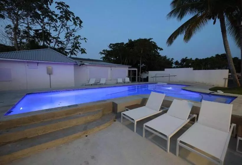 هتل Viento Beach Lodge