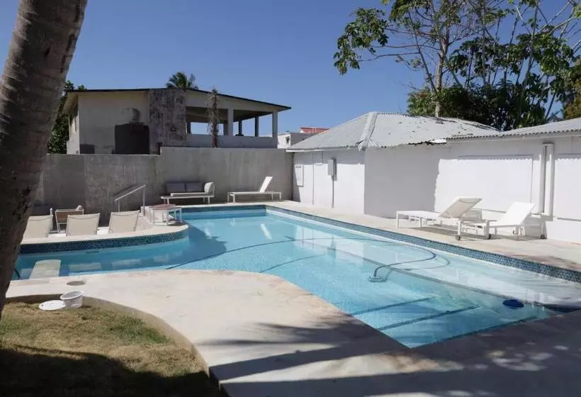 هتل Viento Beach Lodge