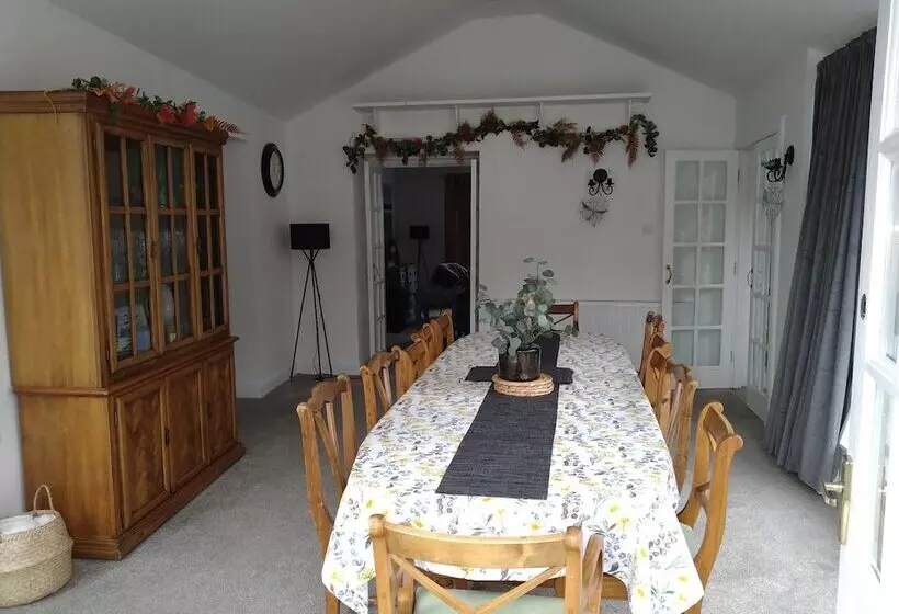 Lovely 5 Bed House In Lundin Links Coastal Village