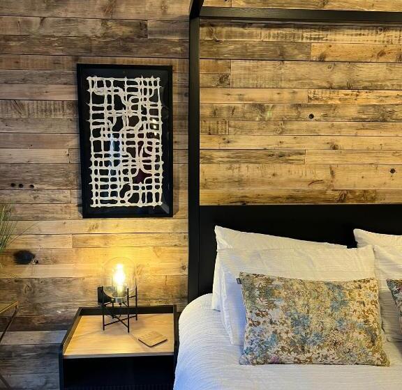 پانسیون Boutique Shrewsbury Suites