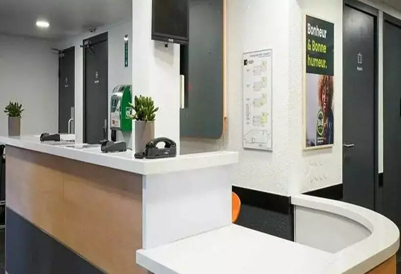 B&B HOTEL Marseille Parc Chanot