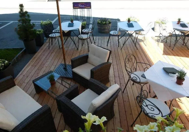 Отель Edelweiss Swiss Quality