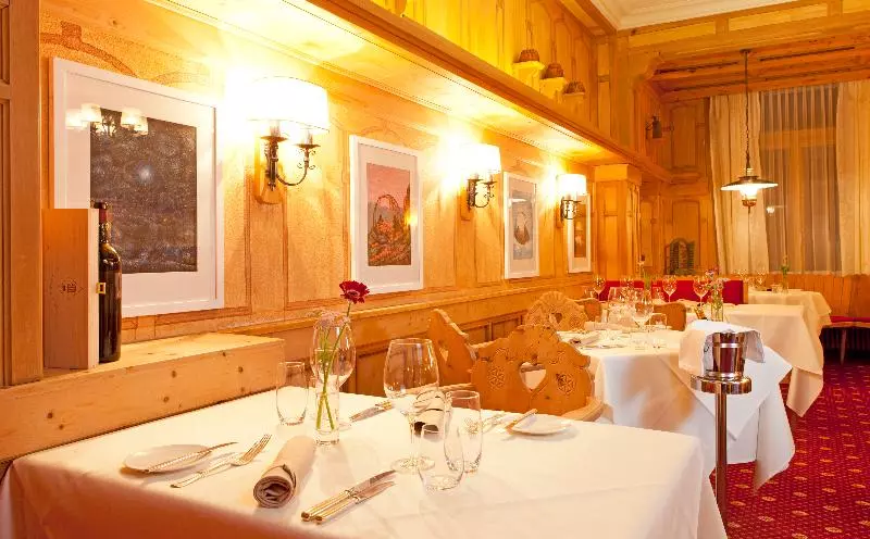 Отель Edelweiss Swiss Quality