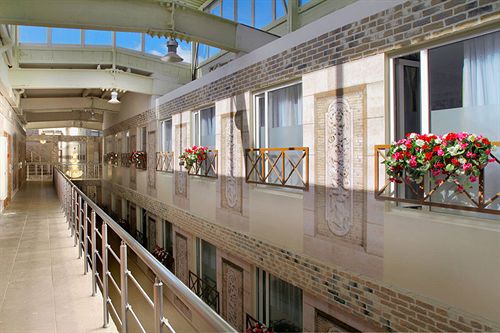 בית מלון כפרי Gallery Voyage