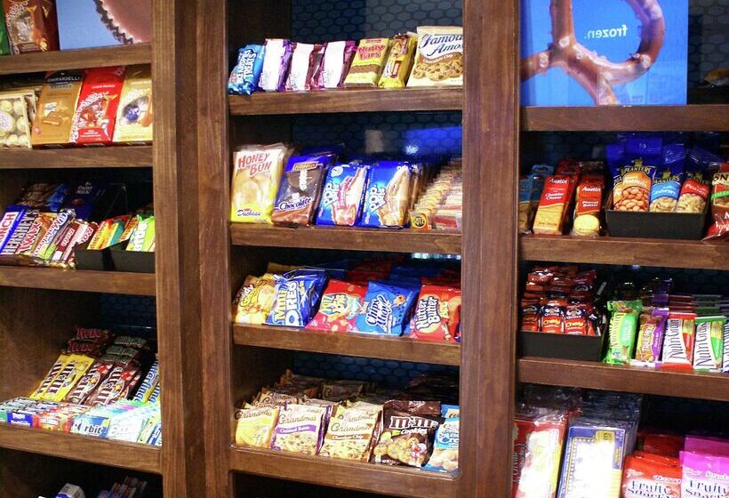 فندق Hampton Inn & Suites Center