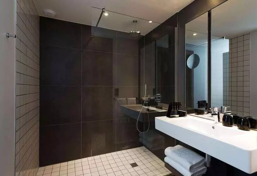 هتل Melia Paris La Defense