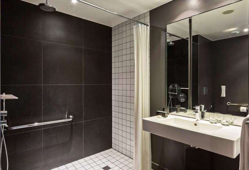 هتل Melia Paris La Defense