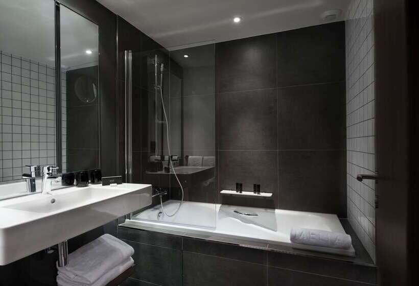 هتل Melia Paris La Defense