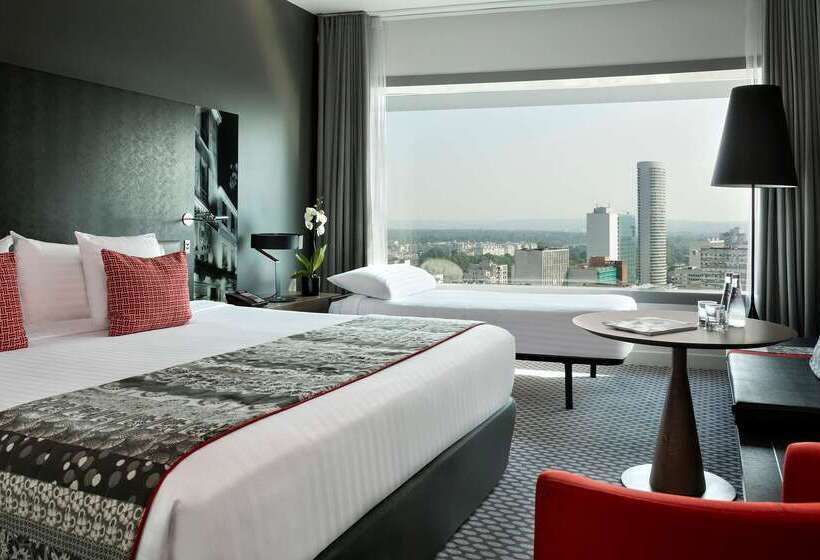 هتل Melia Paris La Defense