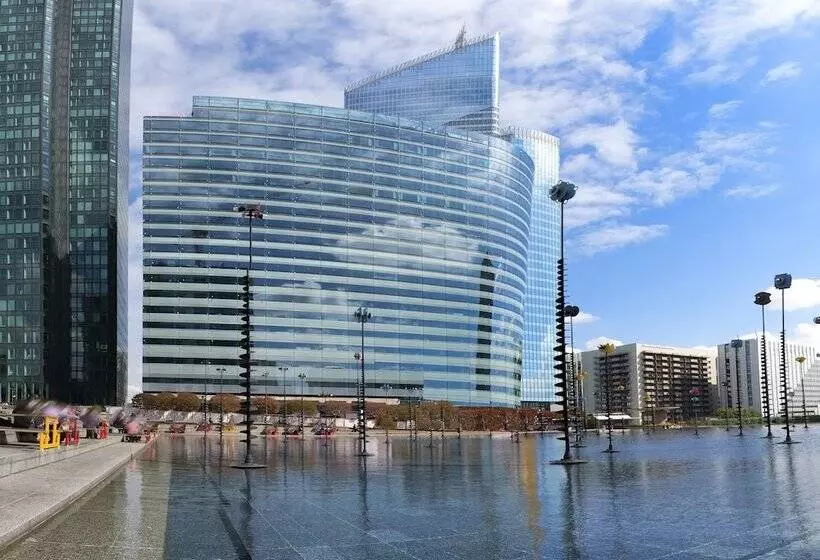 هتل Melia Paris La Defense