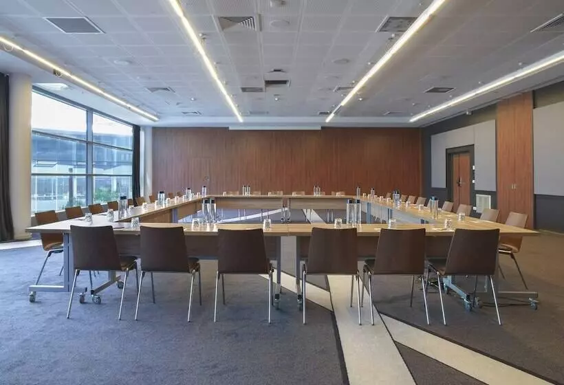 هتل Melia Paris La Defense