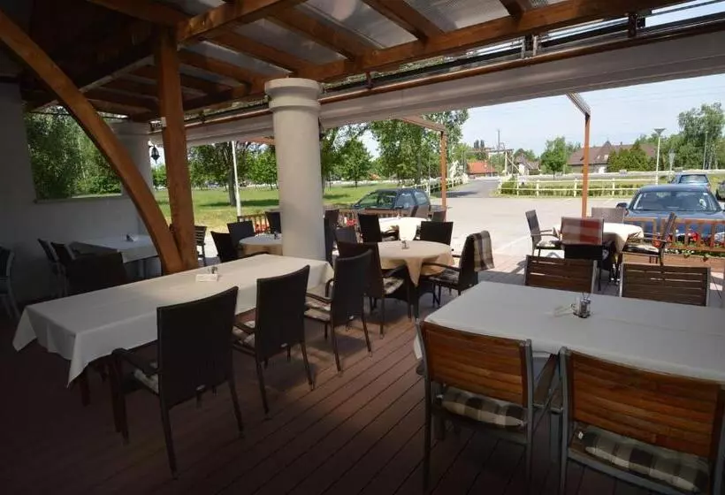 Otel Piroska Csárda és Panzió