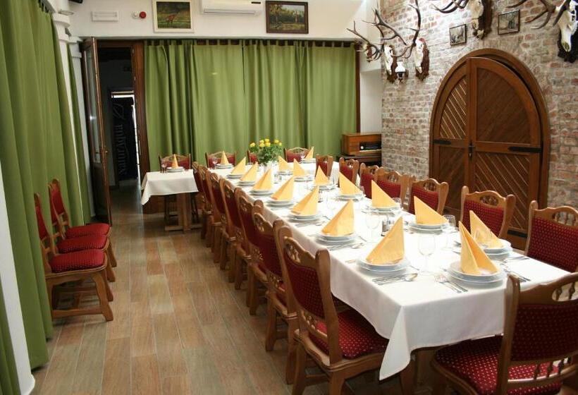 酒店 Piroska Csárda és Panzió