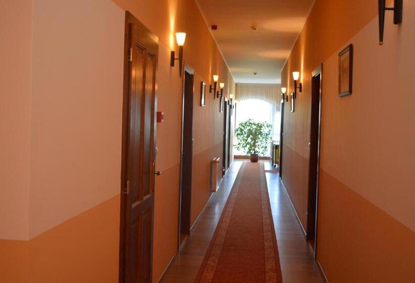 酒店 Piroska Csárda és Panzió