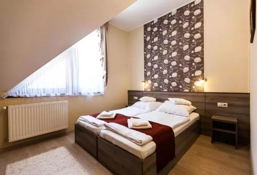 Otel Piroska Csárda és Panzió