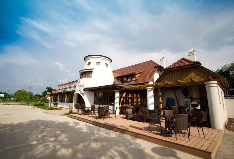 酒店 Piroska Csárda és Panzió