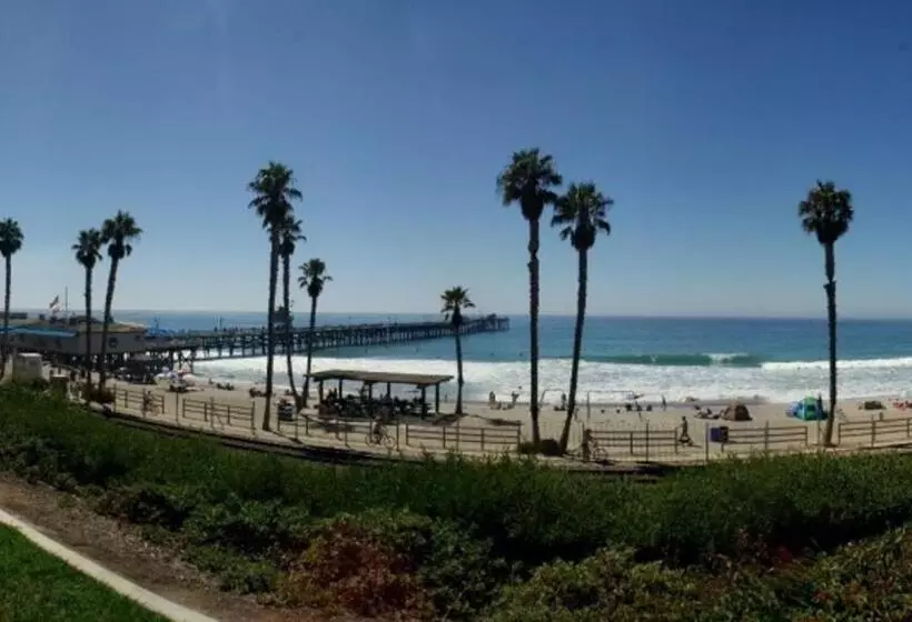 汽车旅馆 Miramar