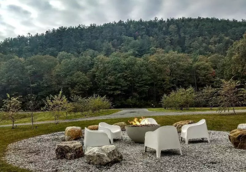 모텔 The Little Lion