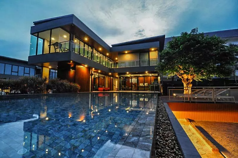 The S Block Condotel