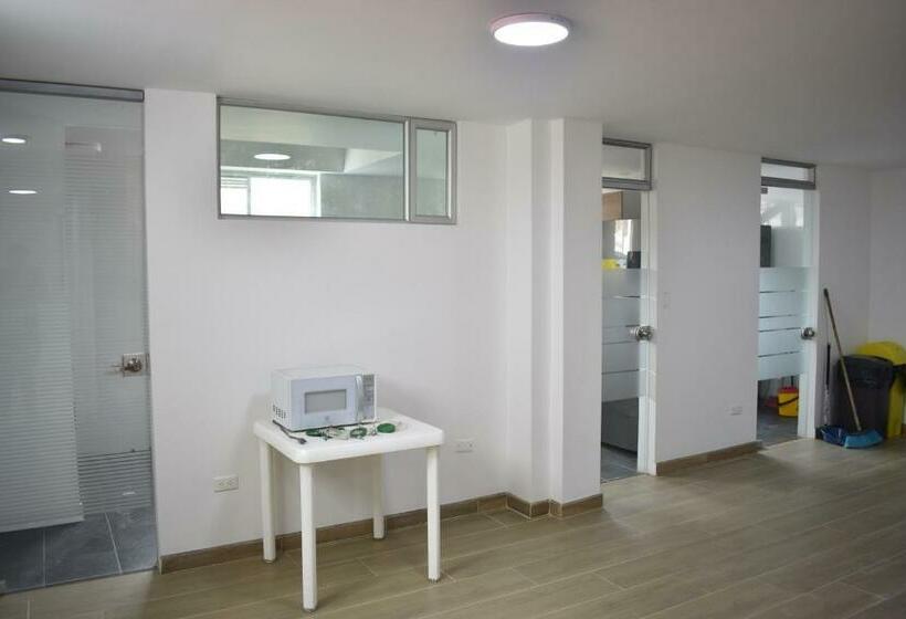 בית מלון כפרי La Puerta Rota