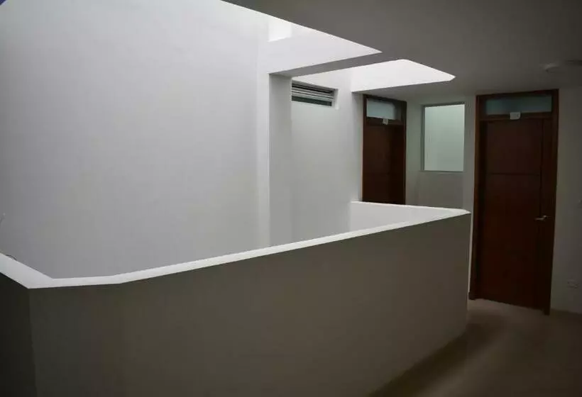 ホテル La Puerta Rota